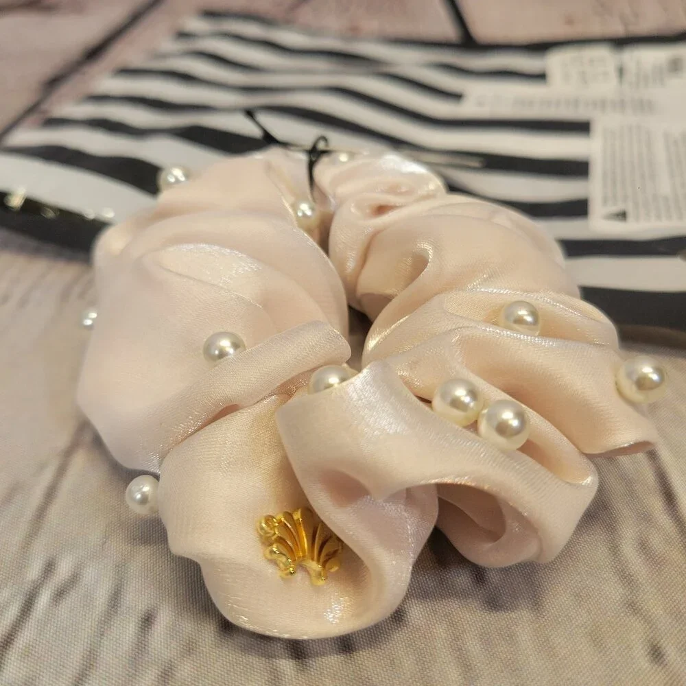 Lele Sadoughi Imitation Pearl Embellished Scrunchie